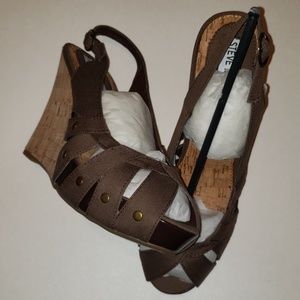 NIB Steve Madden Womens Platform Cork Wedge Heel Shoes